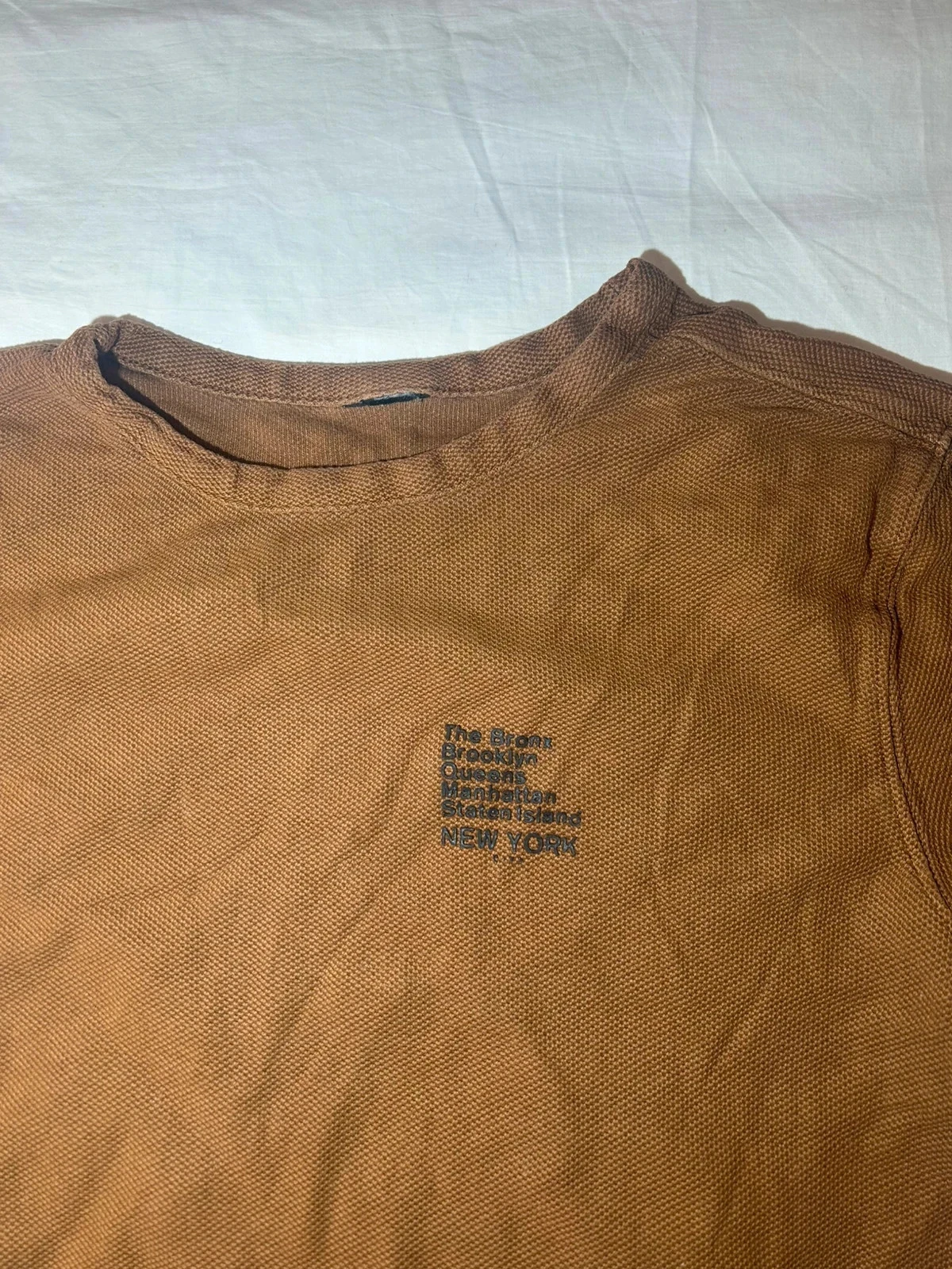 Camiseta impresa marrón vintage – photo 3